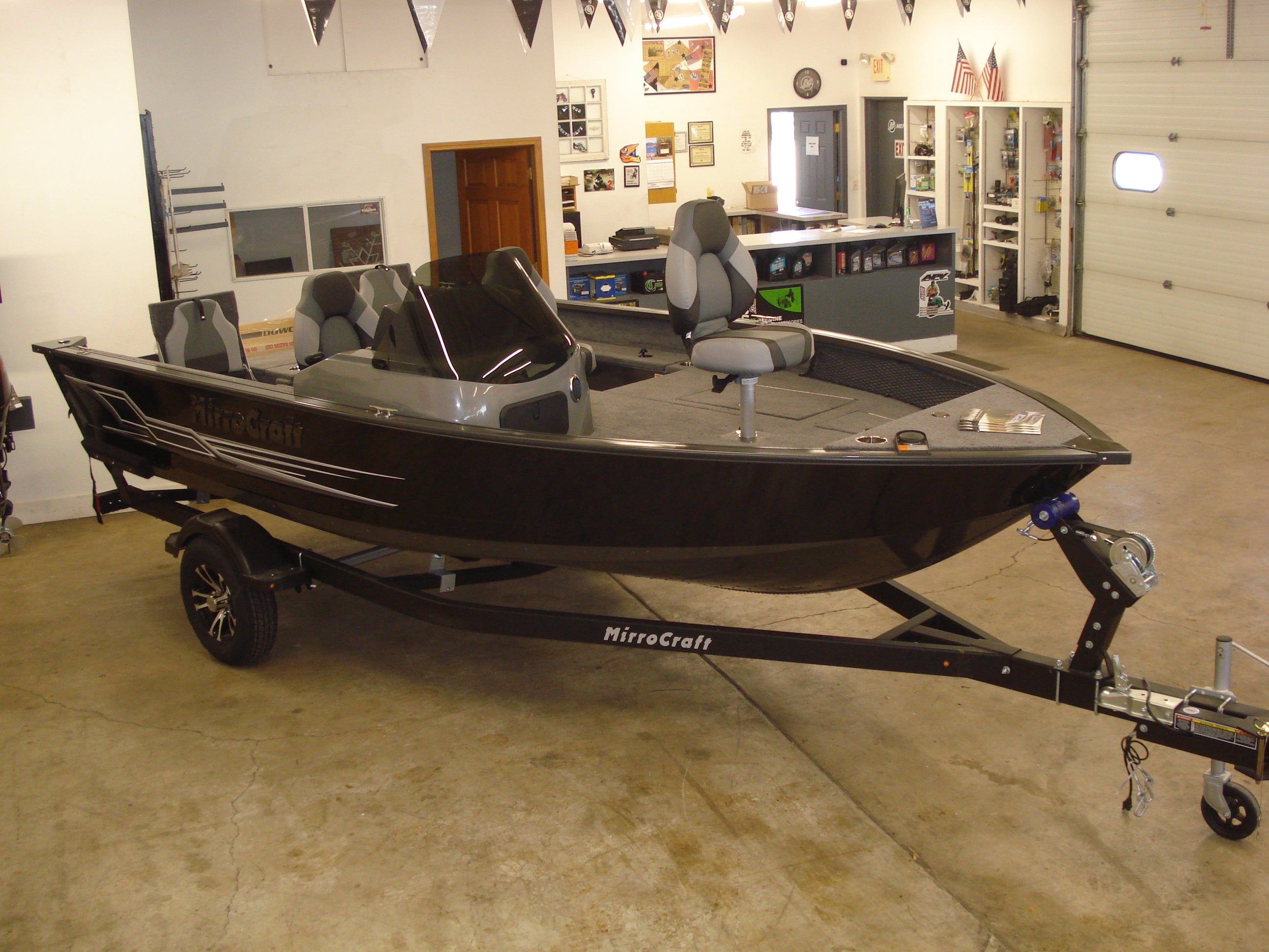 2025 MirroCraft 1771 Side Console Aggressor Pro MX 6